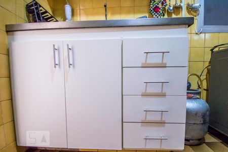 Apartamento à venda com 52m², 1 quarto e sem vaga Apartamento à venda com 52m², 1 quarto e sem vagaCozinha - Armários