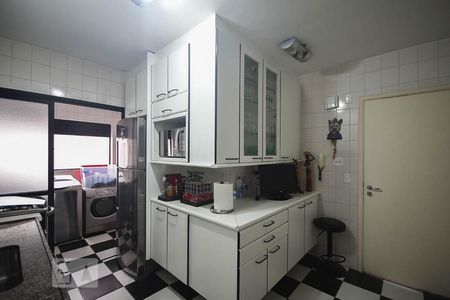Apartamento à venda com 110m², 2 quartos e 2 vagasCozinha