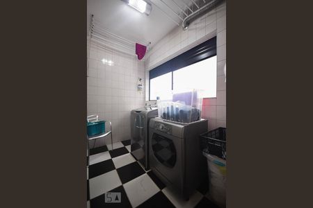 Apartamento à venda com 110m², 2 quartos e 2 vagasÁrea de Serviço