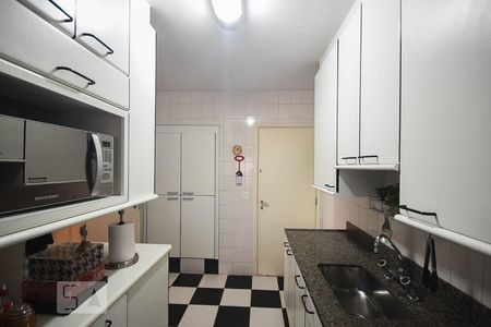 Apartamento à venda com 110m², 2 quartos e 2 vagasCozinha
