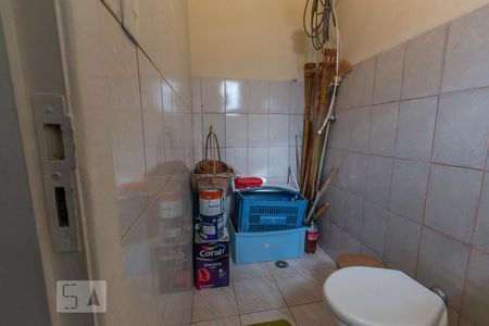 Casa à venda com 210m², 3 quartos e 2 vagasBanheiro de Serviço