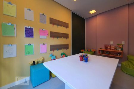 Studio para alugar com 28m², 1 quarto e sem vaga Studio para alugar com 28m², 1 quarto e sem vagaBrinquedoteca