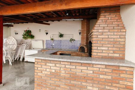 Apartamento para alugar com 65m², 2 quartos e 1 vagaÁrea comum - Churrasqueira