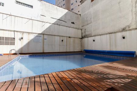 Apartamento para alugar com 65m², 2 quartos e 1 vagaÁrea comum - Piscina