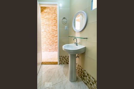 Banheiro de apartamento para alugar com 1 quarto, 46m² em Jardim Vila Galvão, Guarulhos