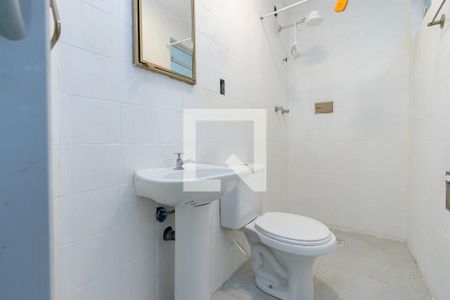 Casa para alugar com 150m², 2 quartos e 2 vagasEdícula - Banheiro