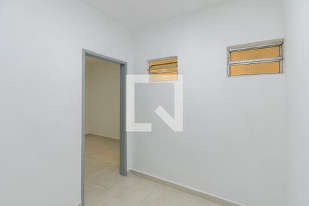 Casa para alugar com 150m², 2 quartos e 2 vagasEdícula - Sala