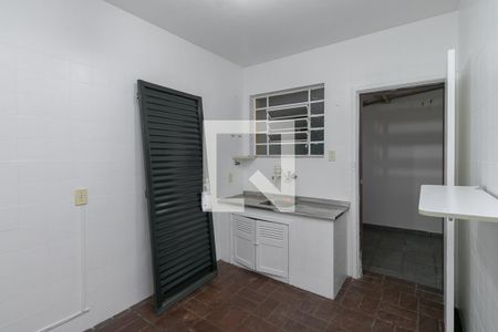 Casa para alugar com 150m², 2 quartos e 2 vagasCozinha