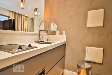 Cozinha de kitnet/studio para alugar com 1 quarto, 40m² em Sumarezinho, São Paulo
