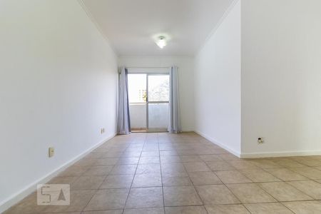 Sala de apartamento para alugar com 2 quartos, 70m² em Cambuí, Campinas