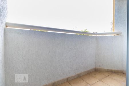 Sacada de apartamento para alugar com 2 quartos, 70m² em Cambuí, Campinas