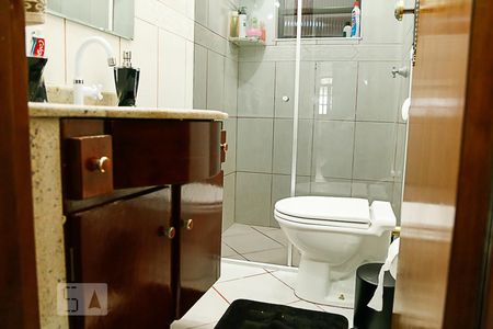 Casa à venda com 110m², 3 quartos e 1 vagaBanheiro