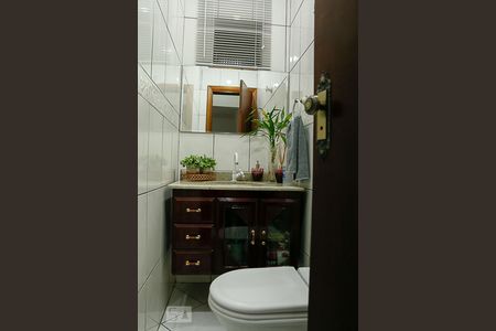 Casa à venda com 110m², 3 quartos e 1 vagaLavabo