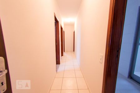 Corredor de casa para alugar com 2 quartos, 150m² em Vila Madalena, São Paulo
