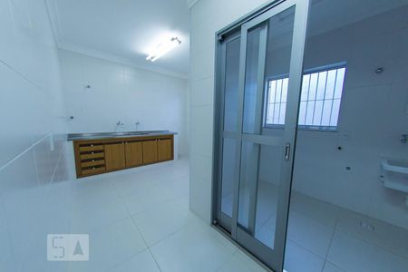 Casa para alugar com 150m², 2 quartos e 2 vagas Casa para alugar com 150m², 2 quartos e 2 vagasCozinha