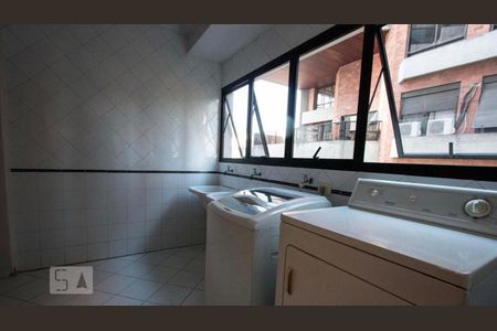 area de serviço de apartamento à venda com 4 quartos, 258m² em Real Parque, São Paulo