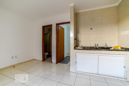 Sala e Cozinha de casa de condomínio para alugar com 1 quarto, 30m² em Vila Medeiros, São Paulo