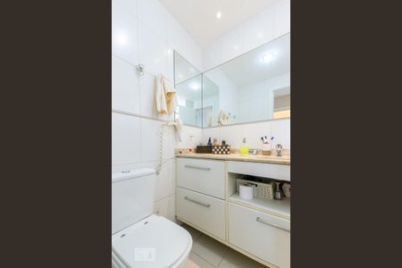 Apartamento para alugar com 125m², 3 quartos e 3 vagas Apartamento para alugar com 125m², 3 quartos e 3 vagasBanheiro do Quarto 1