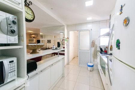 Apartamento para alugar com 125m², 3 quartos e 3 vagas Apartamento para alugar com 125m², 3 quartos e 3 vagasCozinha