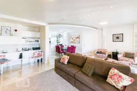 Apartamento para alugar com 125m², 3 quartos e 3 vagas Apartamento para alugar com 125m², 3 quartos e 3 vagasSala