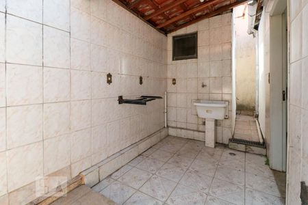 Casa à venda com 144m², 2 quartos e 2 vagas Casa à venda com 144m², 2 quartos e 2 vagasÁrea de serviço