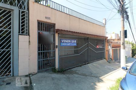 Casa à venda com 144m², 2 quartos e 2 vagas Casa à venda com 144m², 2 quartos e 2 vagasFachada