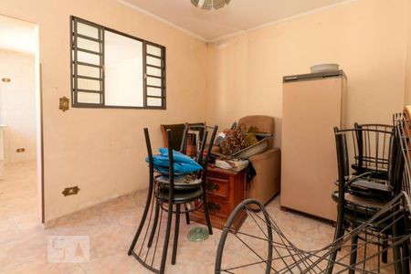 Casa à venda com 144m², 2 quartos e 2 vagas Casa à venda com 144m², 2 quartos e 2 vagasEdícula - Sala