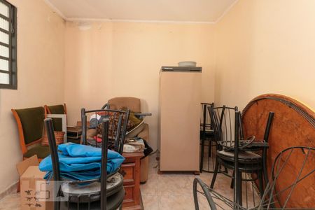 Casa à venda com 144m², 2 quartos e 2 vagas Casa à venda com 144m², 2 quartos e 2 vagasEdícula - Sala