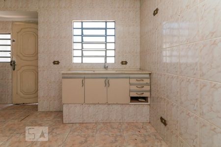 Casa à venda com 144m², 2 quartos e 2 vagas Casa à venda com 144m², 2 quartos e 2 vagasEdícula - cozinha