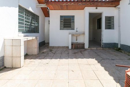 Casa à venda com 144m², 2 quartos e 2 vagas Casa à venda com 144m², 2 quartos e 2 vagasEdícula - Quintal