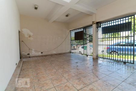 Casa à venda com 144m², 2 quartos e 2 vagas Casa à venda com 144m², 2 quartos e 2 vagasGaragem