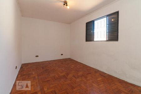 Casa à venda com 144m², 2 quartos e 2 vagas Casa à venda com 144m², 2 quartos e 2 vagasEdícula - Quarto