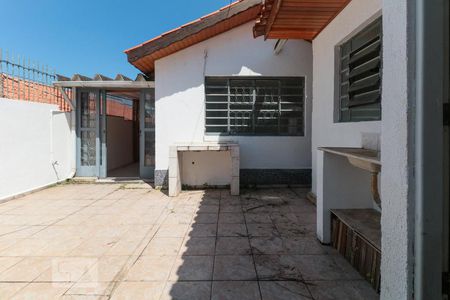 Casa à venda com 144m², 2 quartos e 2 vagas Casa à venda com 144m², 2 quartos e 2 vagasEdícula - Quintal