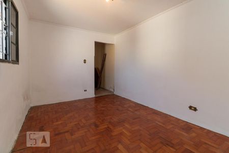 Casa à venda com 144m², 2 quartos e 2 vagas Casa à venda com 144m², 2 quartos e 2 vagasEdícula - Quarto
