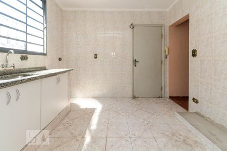 Casa à venda com 144m², 2 quartos e 2 vagas Casa à venda com 144m², 2 quartos e 2 vagasCozinha