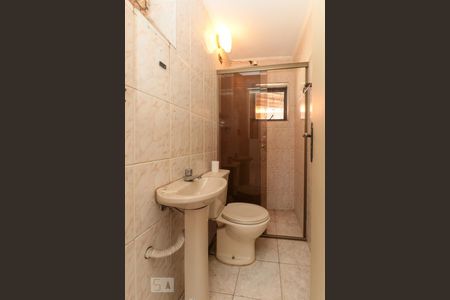 Casa à venda com 144m², 2 quartos e 2 vagas Casa à venda com 144m², 2 quartos e 2 vagasEdícula - Banheiro