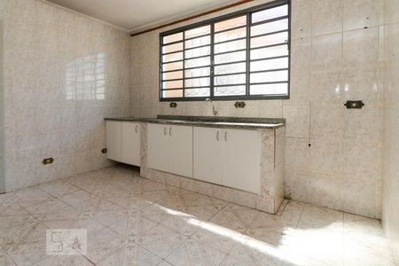Casa à venda com 144m², 2 quartos e 2 vagas Casa à venda com 144m², 2 quartos e 2 vagasCozinha