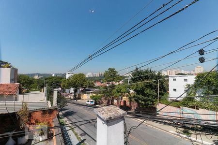 Casa à venda com 144m², 2 quartos e 2 vagas Casa à venda com 144m², 2 quartos e 2 vagasTerraço
