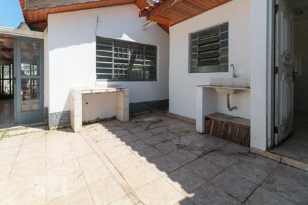 Casa à venda com 144m², 2 quartos e 2 vagas Casa à venda com 144m², 2 quartos e 2 vagasEdícula - Quintal
