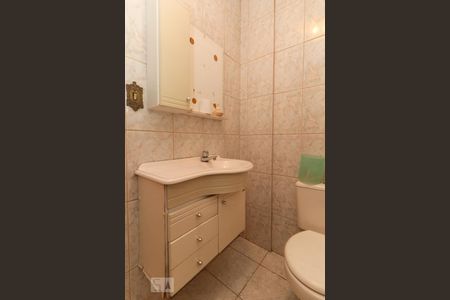 Casa à venda com 144m², 2 quartos e 2 vagas Casa à venda com 144m², 2 quartos e 2 vagasLavabo