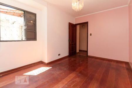 Casa à venda com 144m², 2 quartos e 2 vagas Casa à venda com 144m², 2 quartos e 2 vagasQuarto