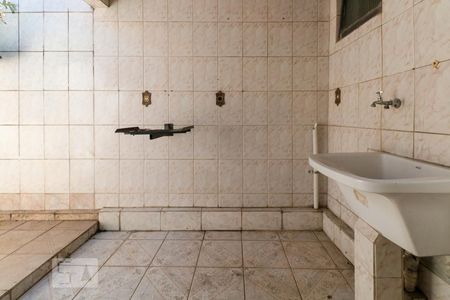 Casa à venda com 144m², 2 quartos e 2 vagas Casa à venda com 144m², 2 quartos e 2 vagasÁrea de serviço