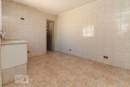 Casa à venda com 144m², 2 quartos e 2 vagas Casa à venda com 144m², 2 quartos e 2 vagasEdícula - cozinha