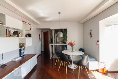 Sala  de apartamento à venda com 2 quartos, 80m² em Vila Regente Feijó, São Paulo