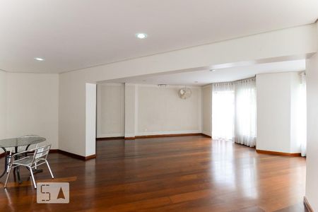 Apartamento à venda com 80m², 2 quartos e 1 vagaSalão de festas 