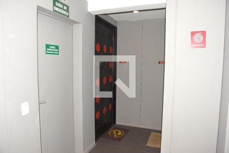 Apartamento à venda com 70m², 2 quartos e 2 vagasHall de entrada