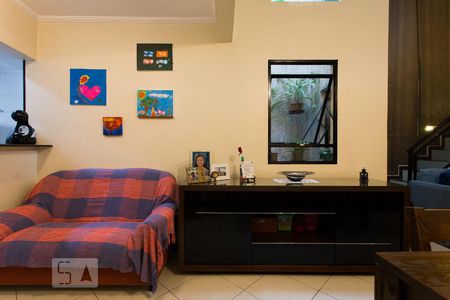 Sala de casa à venda com 3 quartos, 140m² em Vila Graciosa, São Paulo