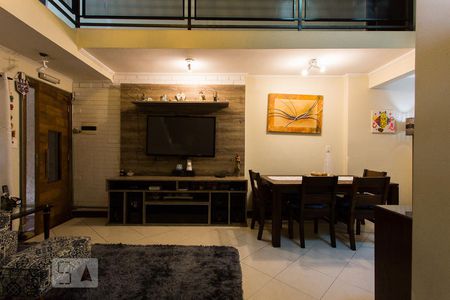 Sala de casa à venda com 3 quartos, 140m² em Vila Graciosa, São Paulo