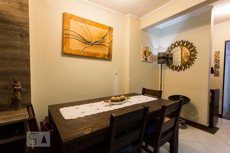 Sala de casa à venda com 3 quartos, 140m² em Vila Graciosa, São Paulo