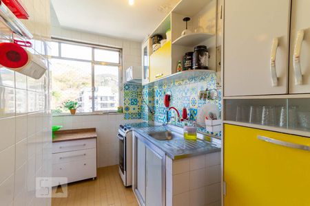 Apartamento à venda com 90m², 2 quartos e 1 vagaCozinha